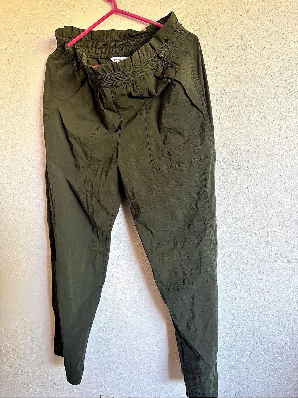 Athleta Trekkie High Rise Parachute Pant Olive Green Medium
